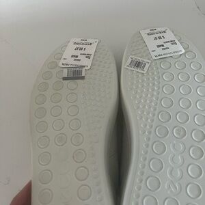 Ecco Danish Design sneakers. Womens size 40. NWT
